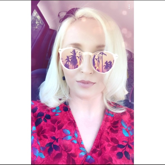 Meet your Posher, Laura - Picture 6 of 6